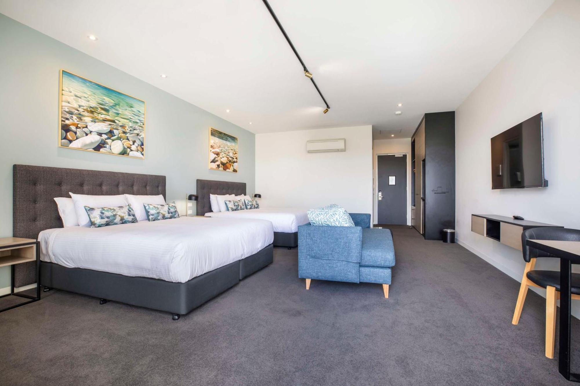 By Nightcap Hotel